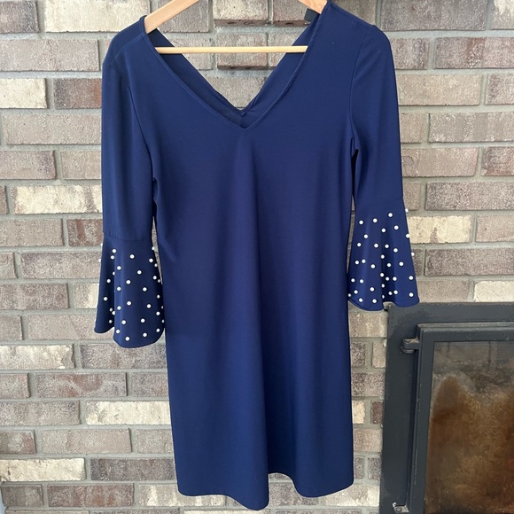 Roz & Ali Dresses & Skirts - Elegant Navy Blue Dress with Pearl Flare Sleeves size SP